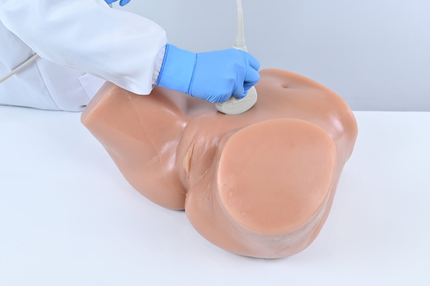 Simulatore Medico ecografabile per addestramento ecografia transaddominale e transvaginale (Patologie Generiche) Simulatore Medico ecografabile per addestramento ecografia transaddominale e transvaginale (Patologie Generiche)